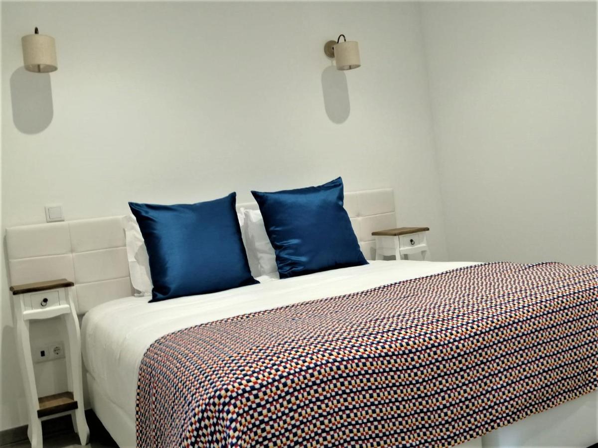 Raiz Alentejana Bed & Breakfast Регуенгос де Монсараз Екстериор снимка