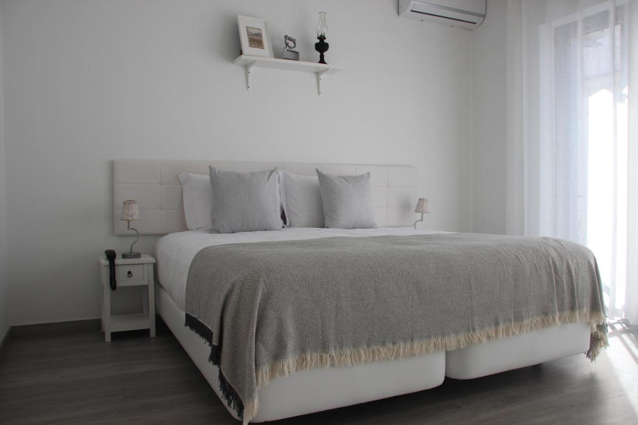 Raiz Alentejana Bed & Breakfast Регуенгос де Монсараз Екстериор снимка