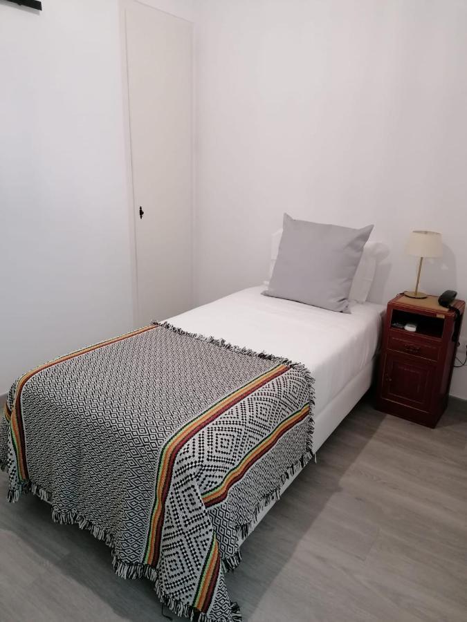Raiz Alentejana Bed & Breakfast Регуенгос де Монсараз Екстериор снимка
