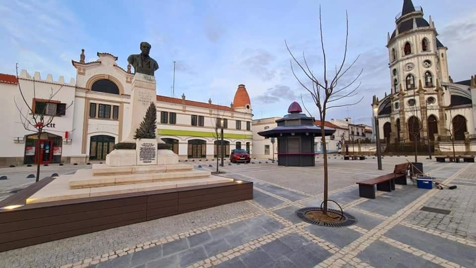 Raiz Alentejana Bed & Breakfast Регуенгос де Монсараз Екстериор снимка
